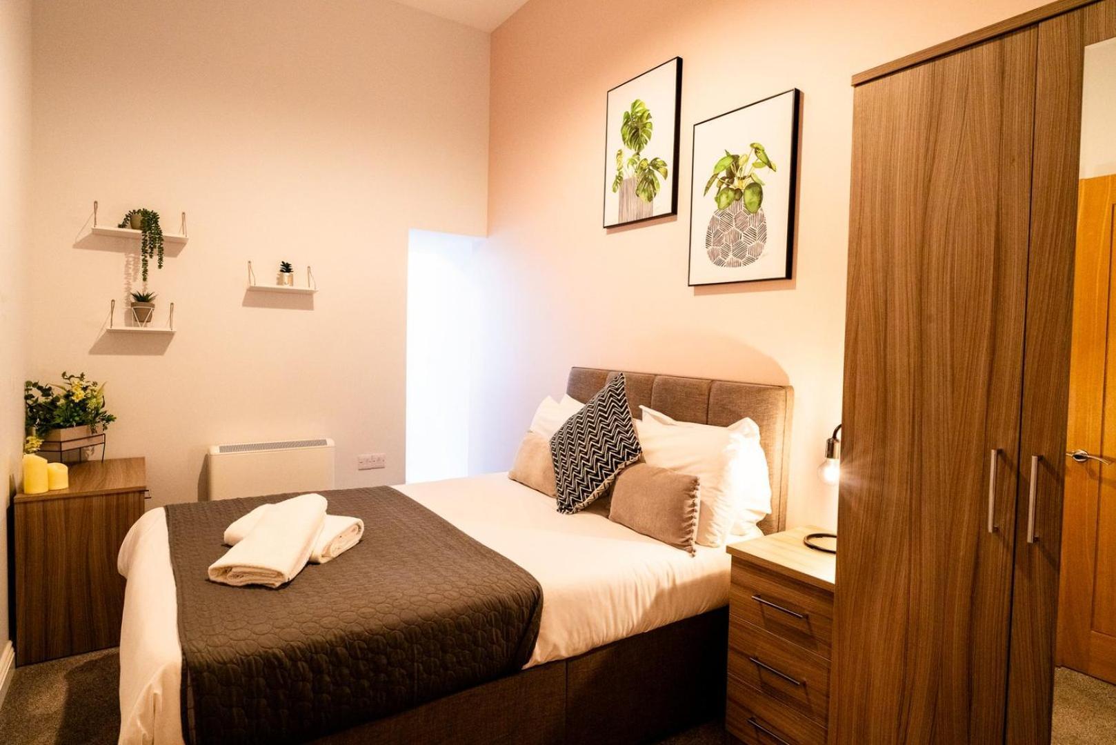 Free Parking | Smart Tv | 4 Guests Apartment Swansea Phòng bức ảnh