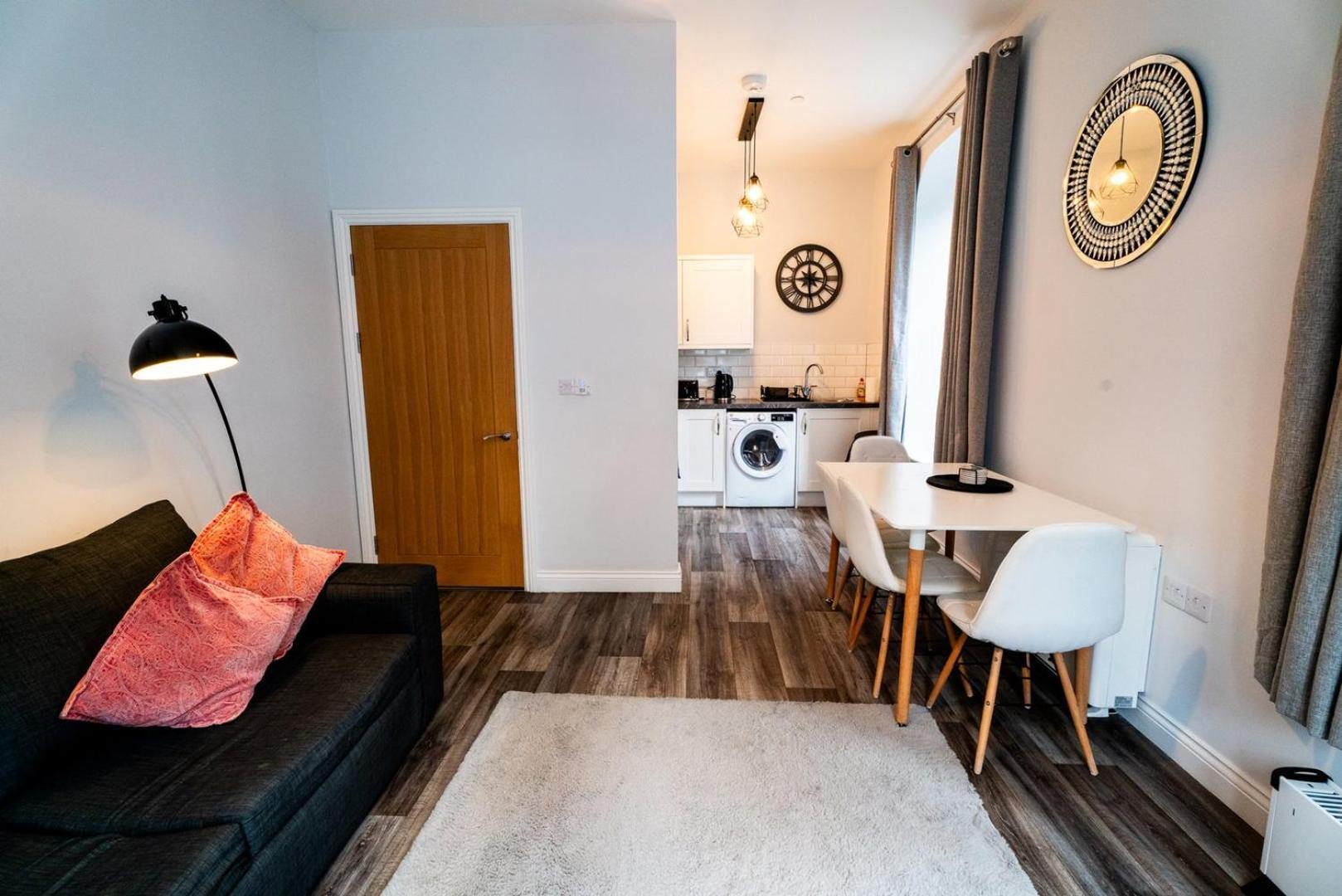 Free Parking | Smart Tv | 4 Guests Apartment Swansea Phòng bức ảnh