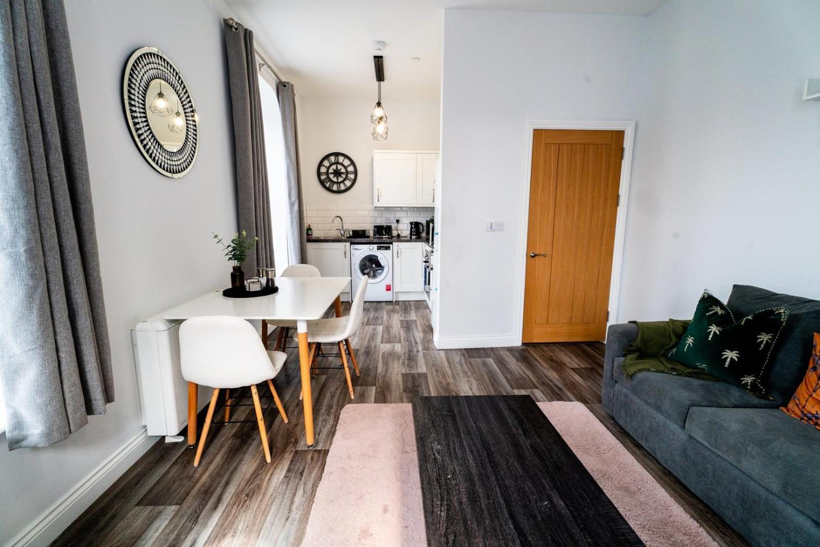 Free Parking | Smart Tv | 4 Guests Apartment Swansea Phòng bức ảnh