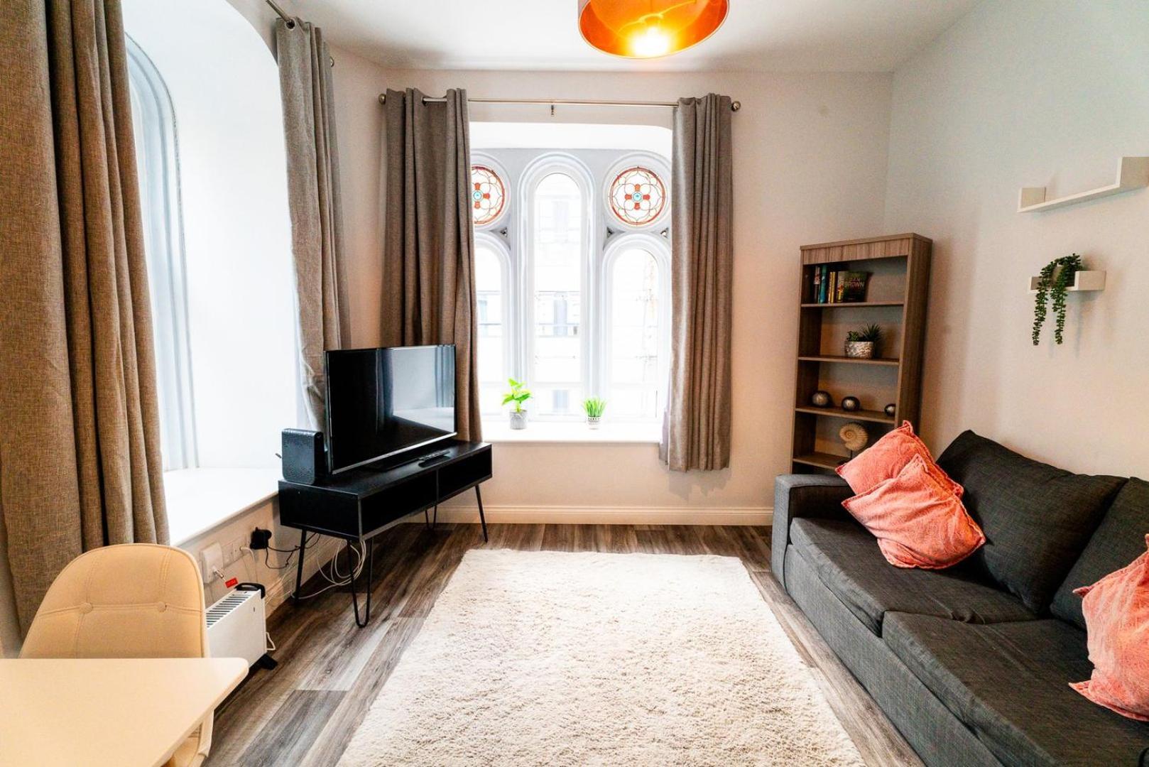 Free Parking | Smart Tv | 4 Guests Apartment Swansea Phòng bức ảnh