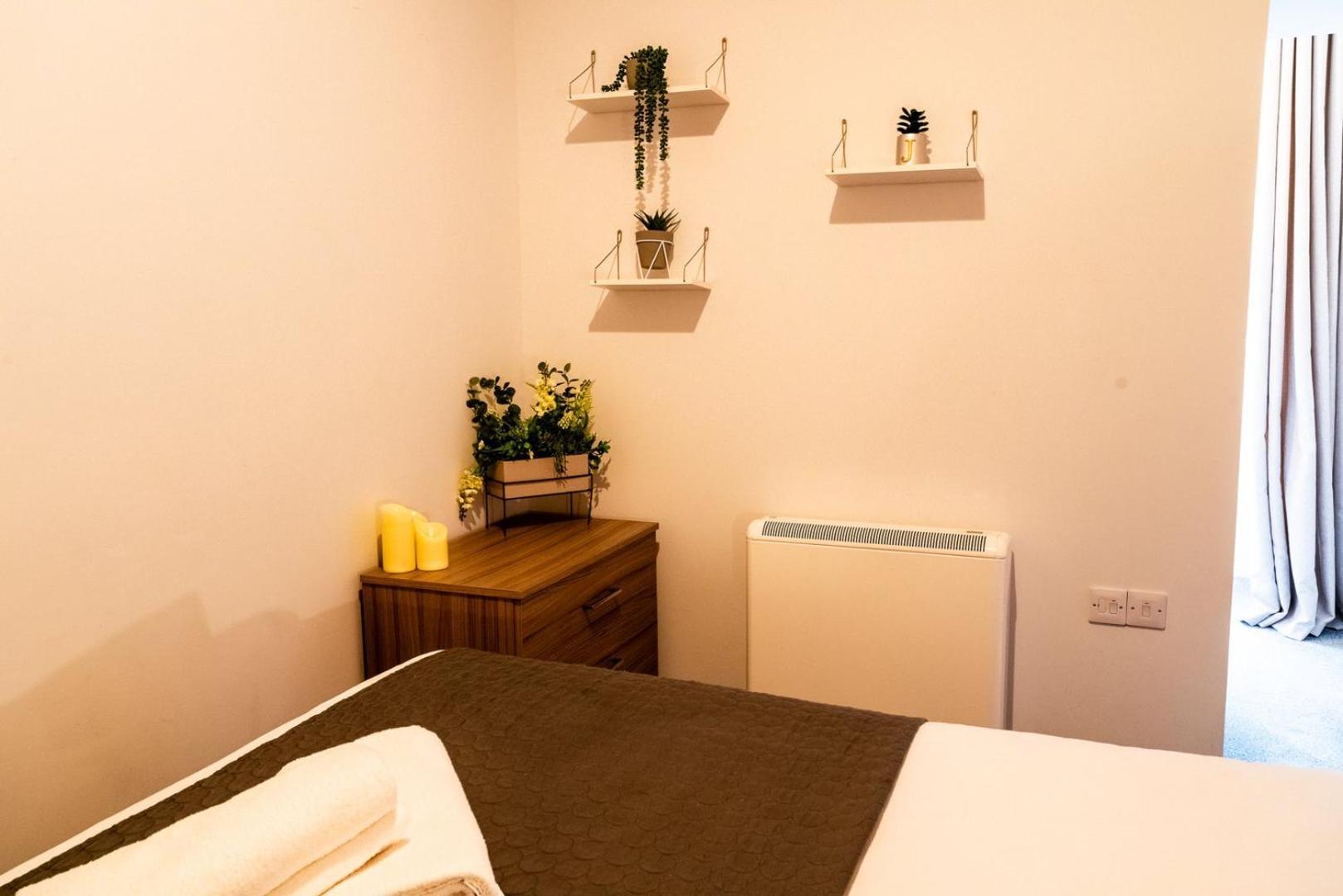 Free Parking | Smart Tv | 4 Guests Apartment Swansea Phòng bức ảnh