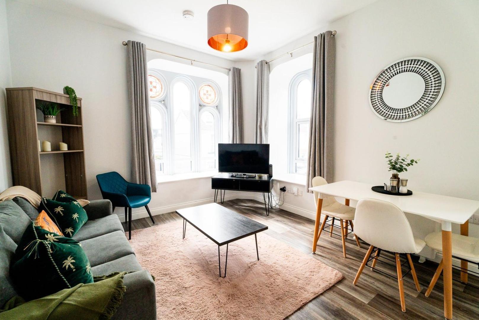 Free Parking | Smart Tv | 4 Guests Apartment Swansea Phòng bức ảnh