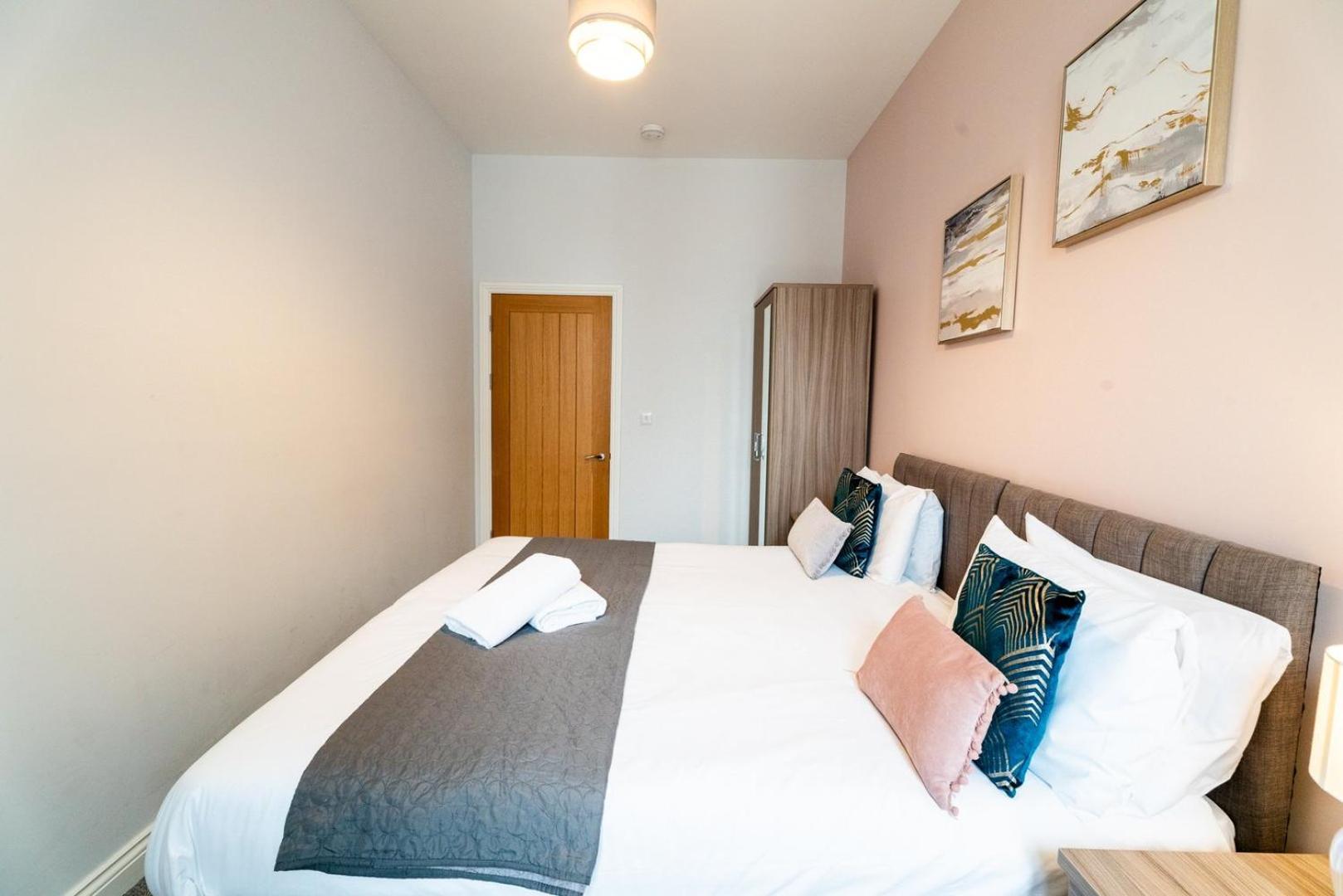 Free Parking | Smart Tv | 4 Guests Apartment Swansea Phòng bức ảnh