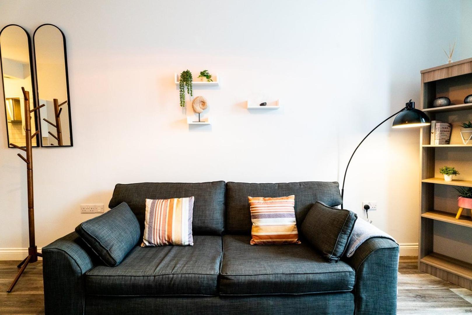 Free Parking | Smart Tv | 4 Guests Apartment Swansea Phòng bức ảnh