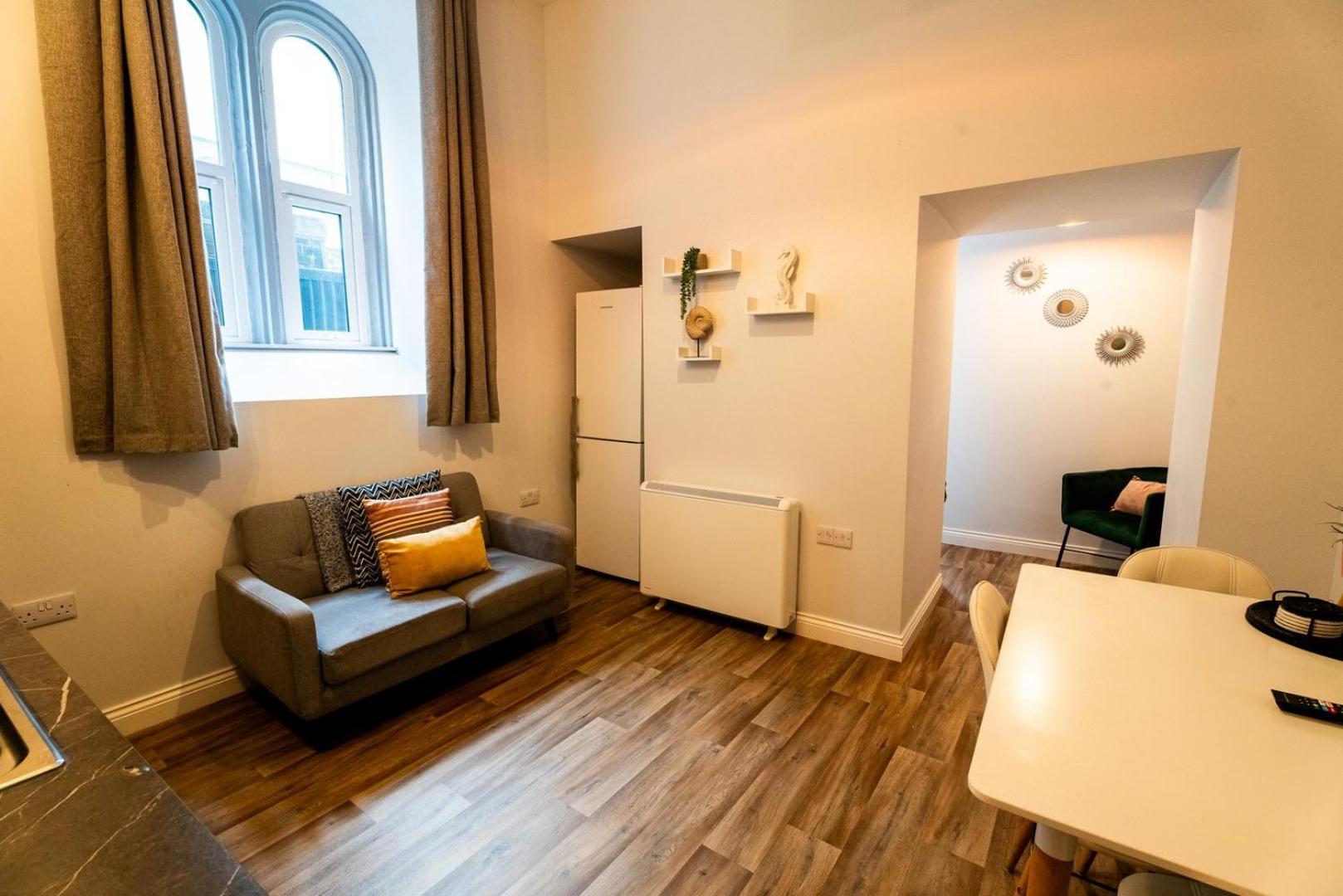Free Parking | Smart Tv | 4 Guests Apartment Swansea Phòng bức ảnh