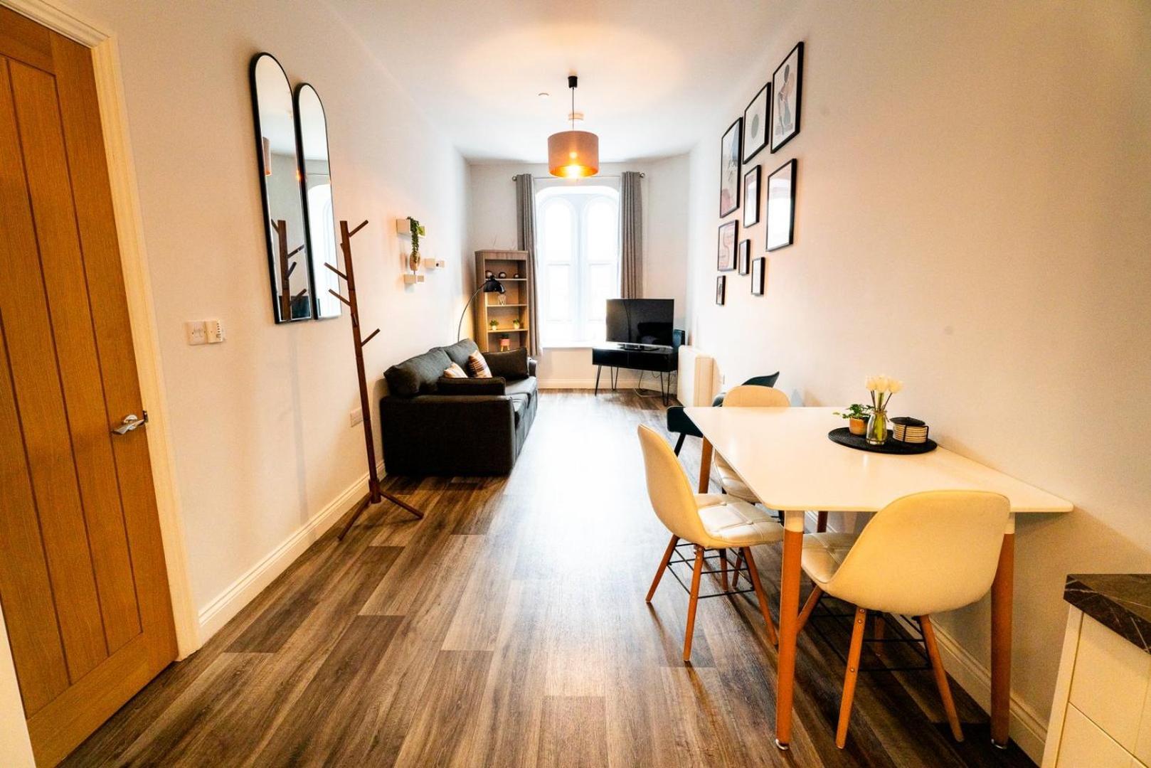 Free Parking | Smart Tv | 4 Guests Apartment Swansea Phòng bức ảnh