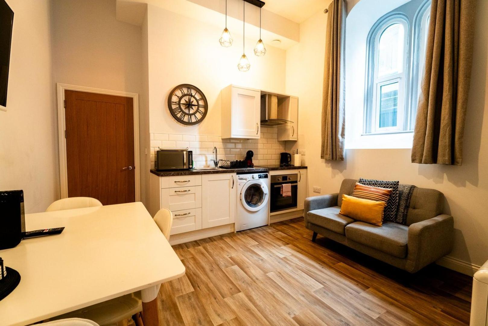 Free Parking | Smart Tv | 4 Guests Apartment Swansea Phòng bức ảnh